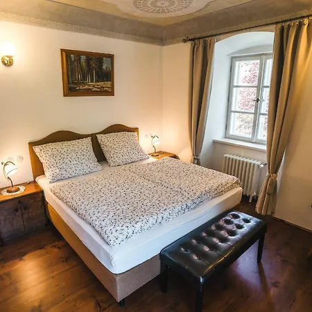 Waldhaus Aparthotel 4*