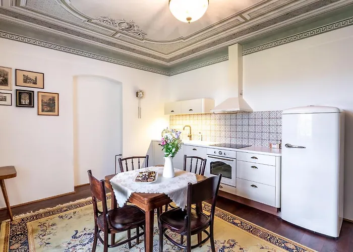 Waldhaus Aparthotel 4*